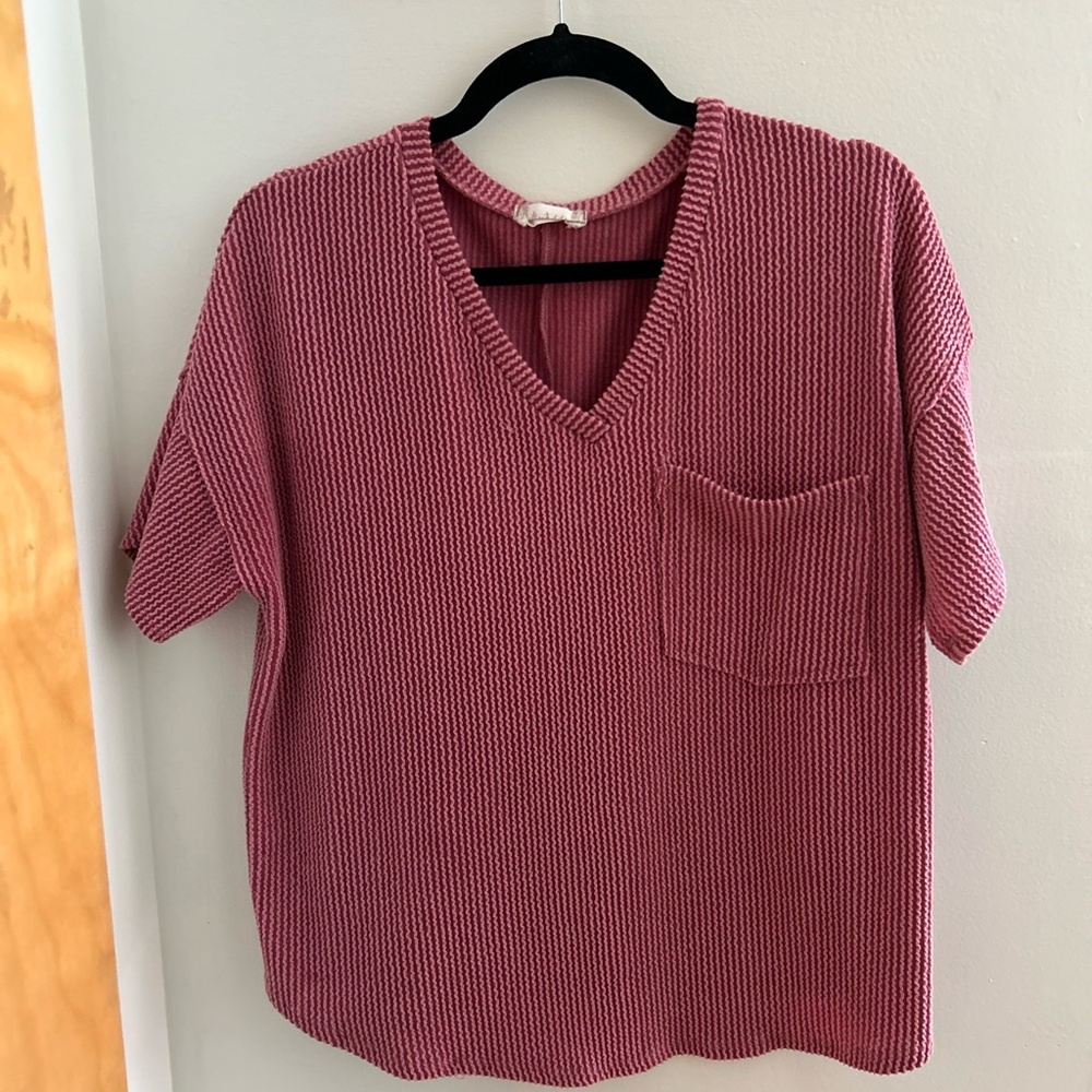 Altar’d State Textured V-Neck Pocket Top in Dusty Rose